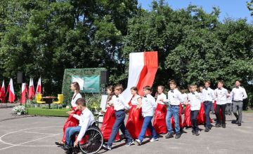 10-lecie imienia ppłk. Maksymiliana Ciężkiego - święto w Szkole Podstawowej